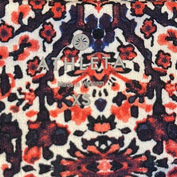 Athleta Salutation Chatarunga Colorblock Cropped Capri Legging XS #227943-01 - Picture 9 of 13